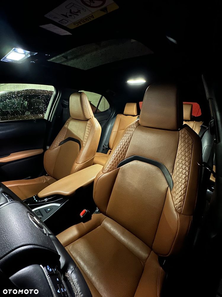Lexus UX 200 Prestige 2WD - 9