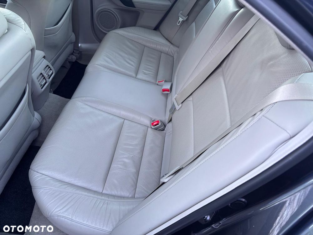 Honda Accord 2.0 Executive - 8