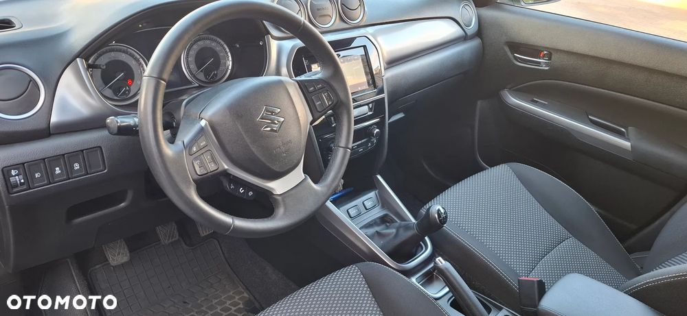 Suzuki Vitara 1.0 Boosterjet Premium 2WD - 25