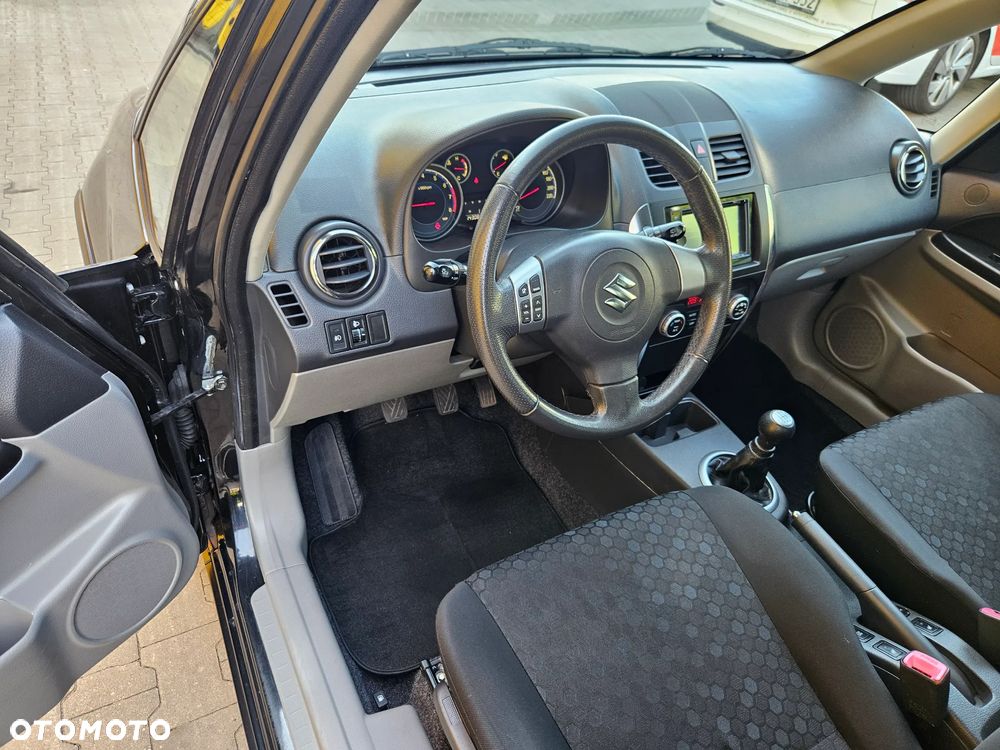 Suzuki SX4 1.6 VVT 4x4 Style - 15