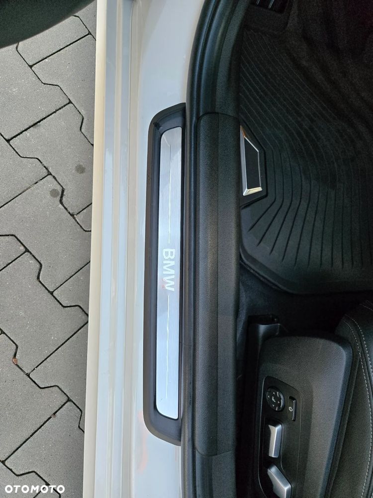 BMW Seria 3 318i Sport Line - 13