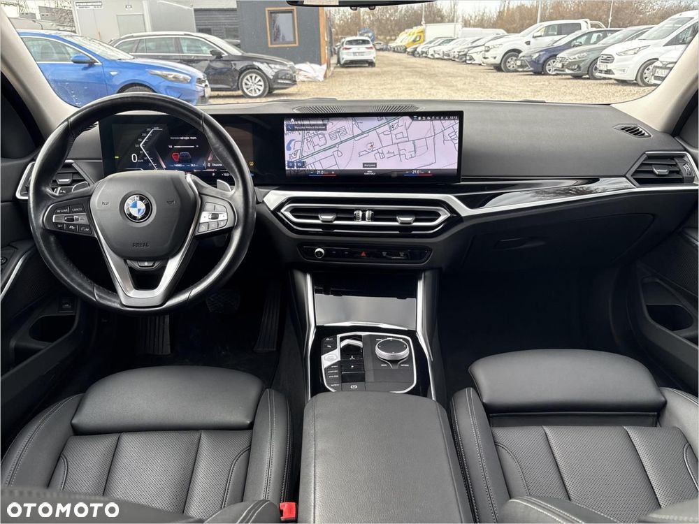BMW Seria 3 318d MHEV - 12
