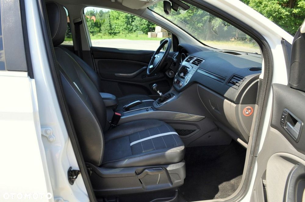 Ford Kuga - 17