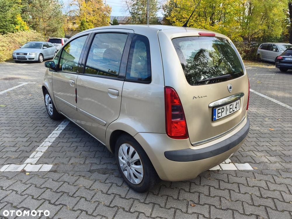 Lancia Musa 2005 photo 4