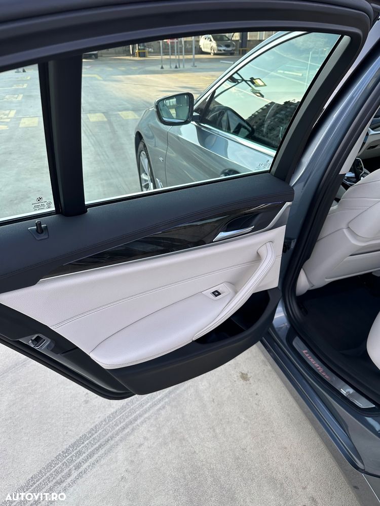 BMW Seria 5 520d xDrive Touring Aut. Luxury Line - 14