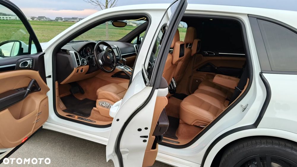 Porsche Cayenne Diesel Platinum Edition - 35