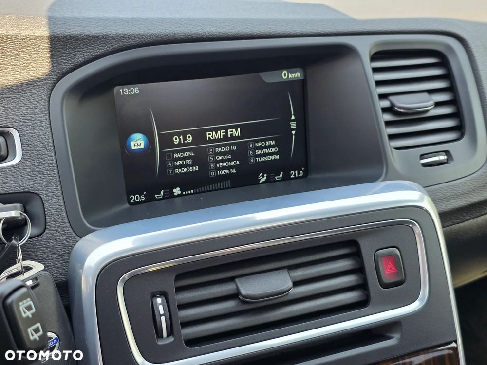 Volvo V60 T5 Geartronic Summum - 25