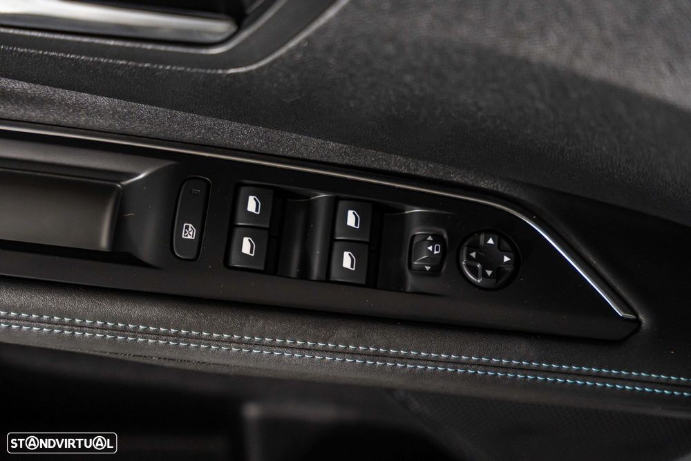 Peugeot 3008 1.6 Hybrid Allure Pack e-EAT8 - 15