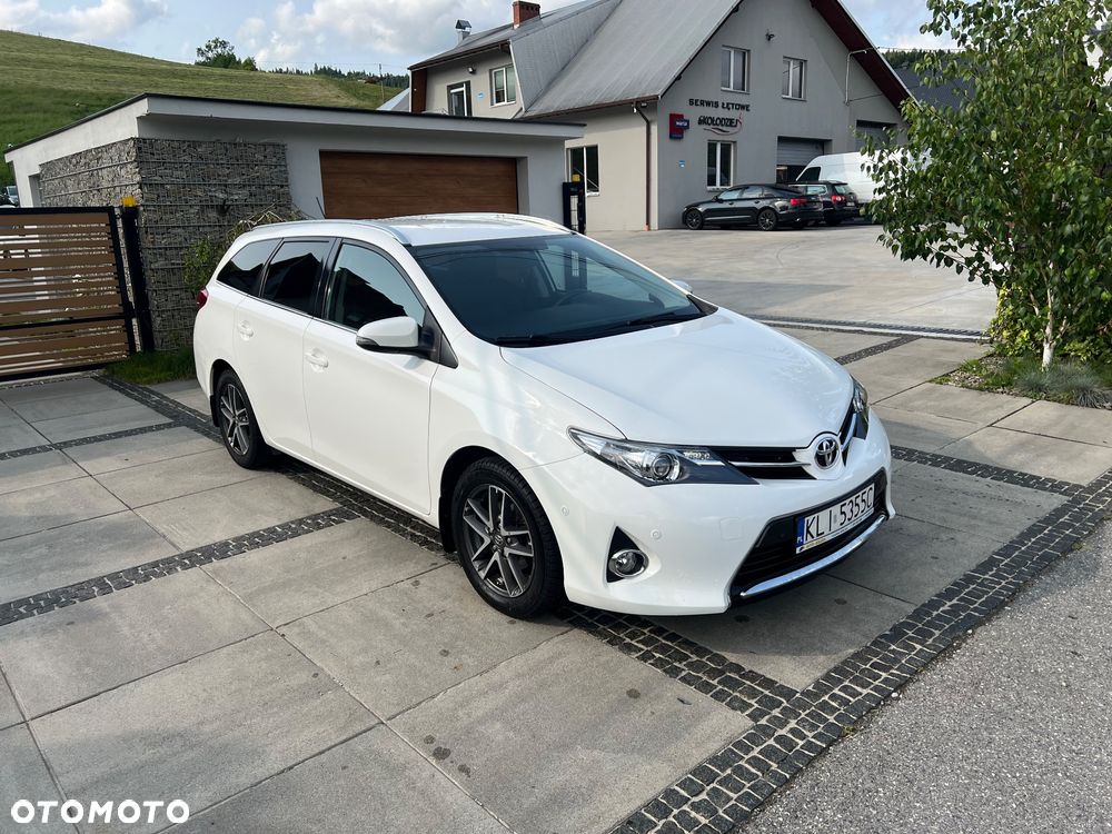 Toyota Auris 1.6 Dynamic - 3