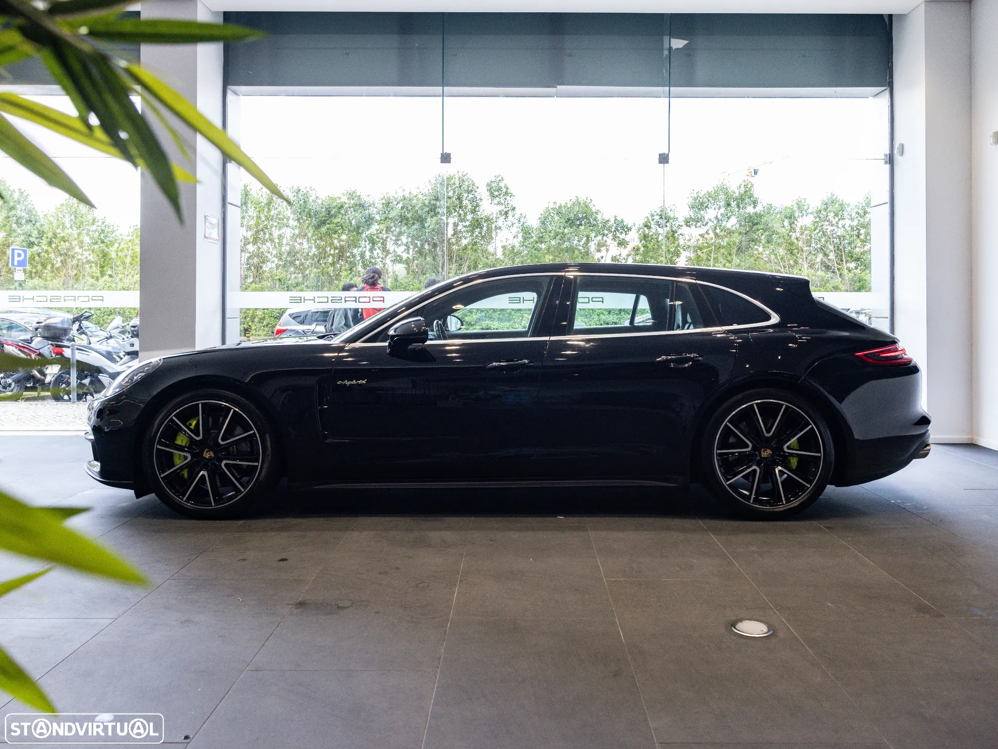 Porsche Panamera Sport Turismo 4 E-Hybrid - 3