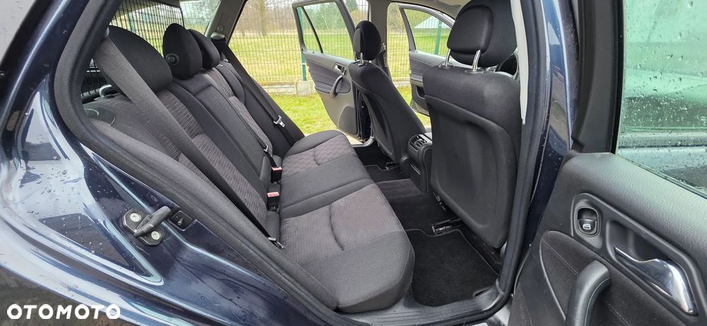 Mercedes-Benz Klasa C 220 CDI Automatik Classic DPF - 17