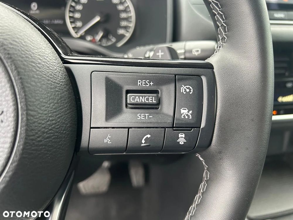 Nissan Qashqai 1.3 DIG-T mHEV N-Connecta Xtronic - 17