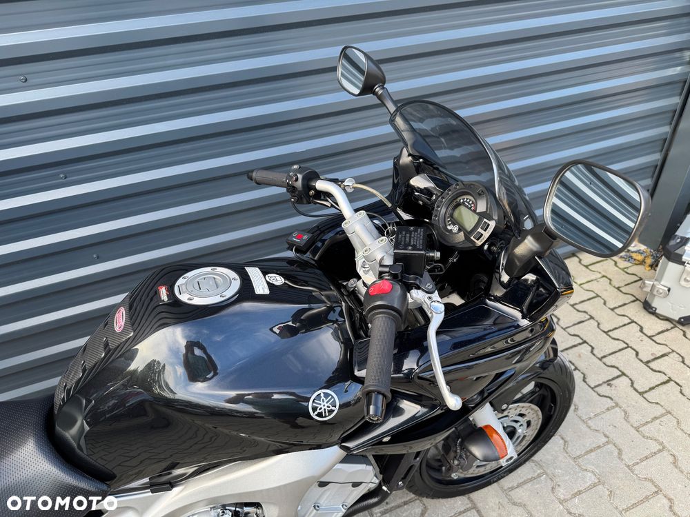 Yamaha FZ6 - 7