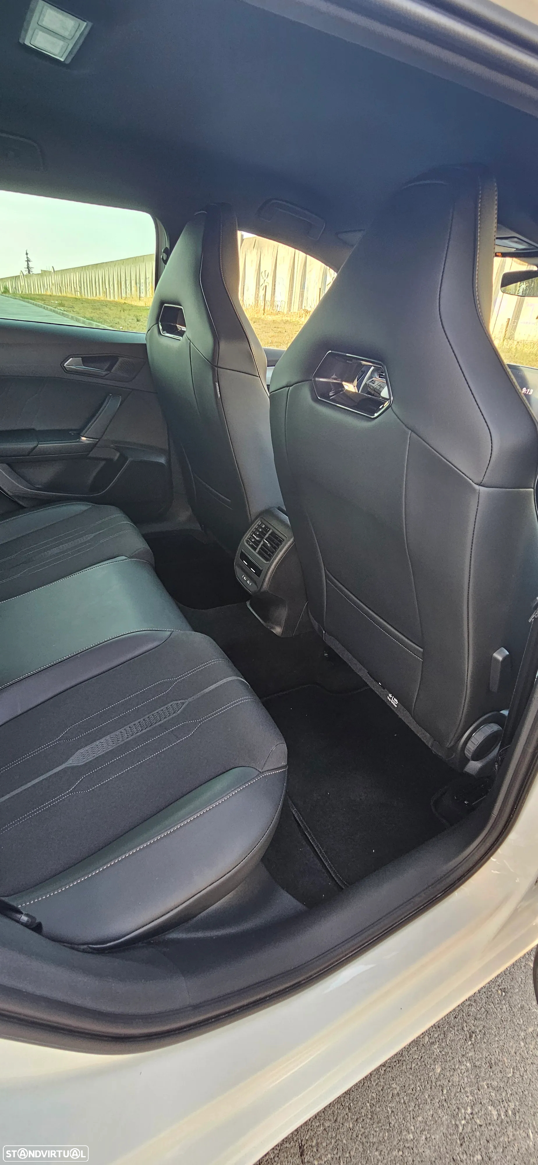 Cupra Leon ST 1.4 e-Hybrid MID DSG - 25