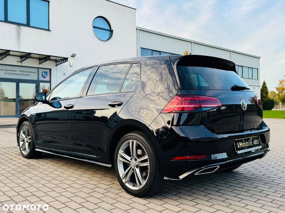 Volkswagen Golf - 8
