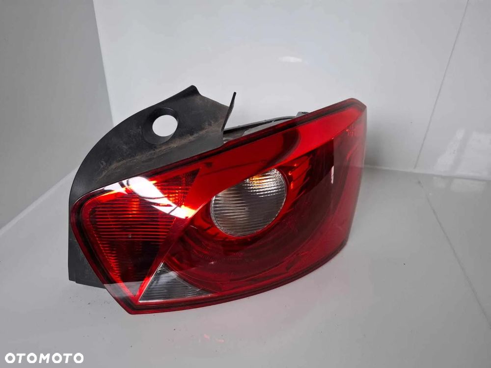 LAMPA TYLNA TYŁ PRAWA SEAT IBIZA IV 6J 6J4945258D HB - 4