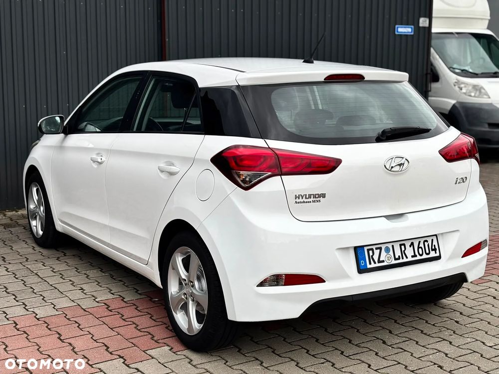 Hyundai i20 blue 1.2 Classic - 7