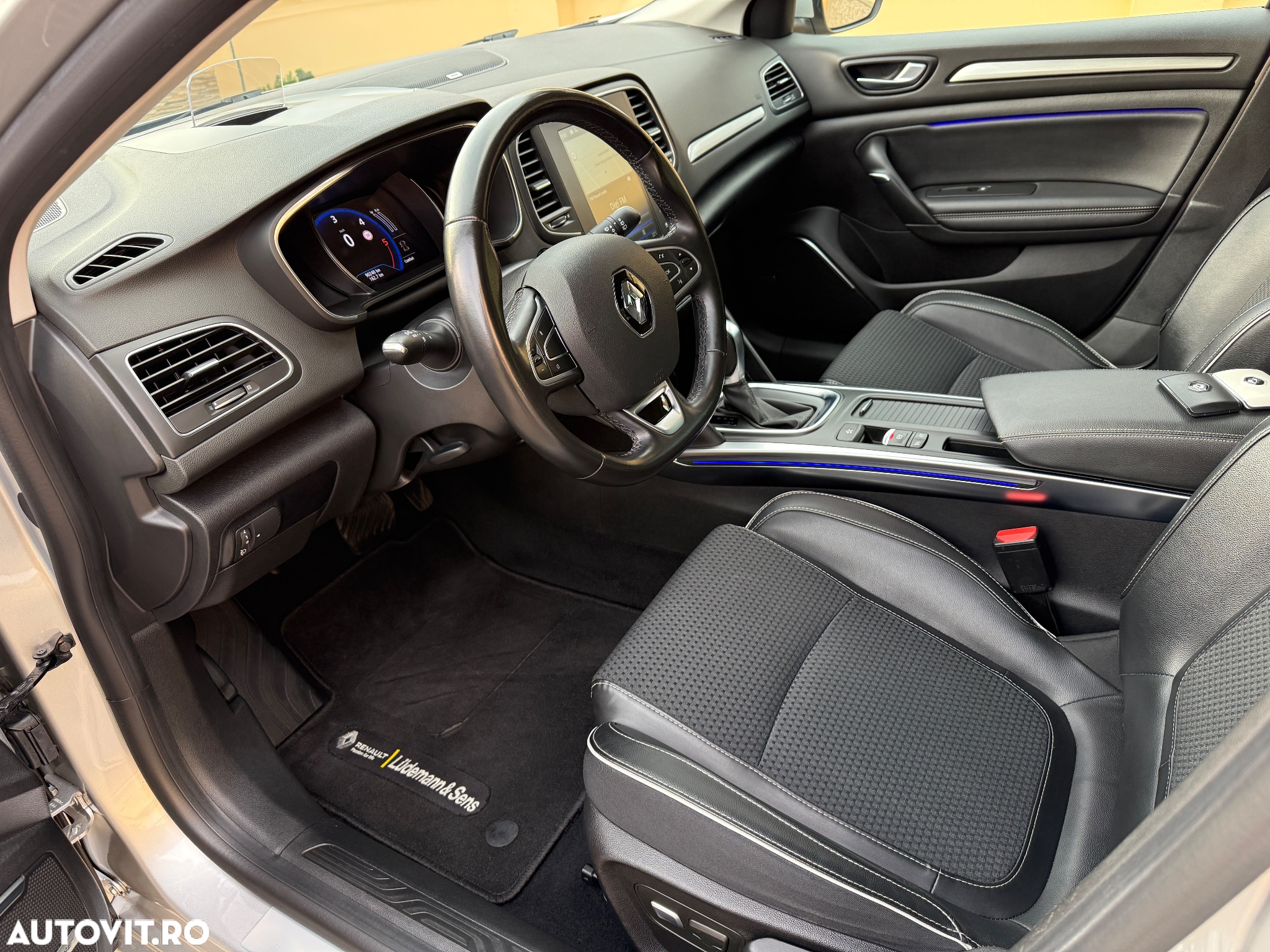 Renault Megane - 11