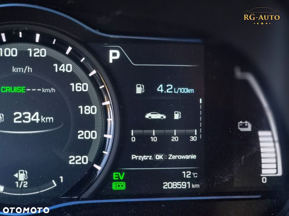 Hyundai IONIQ - 36