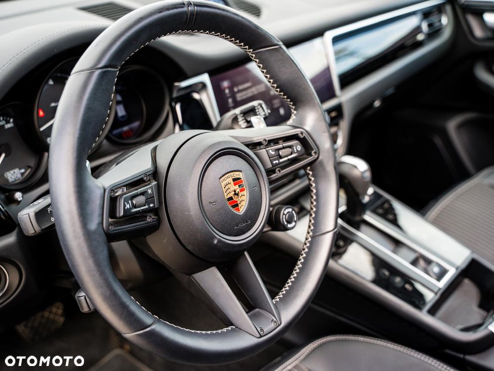 Porsche Macan T - 17
