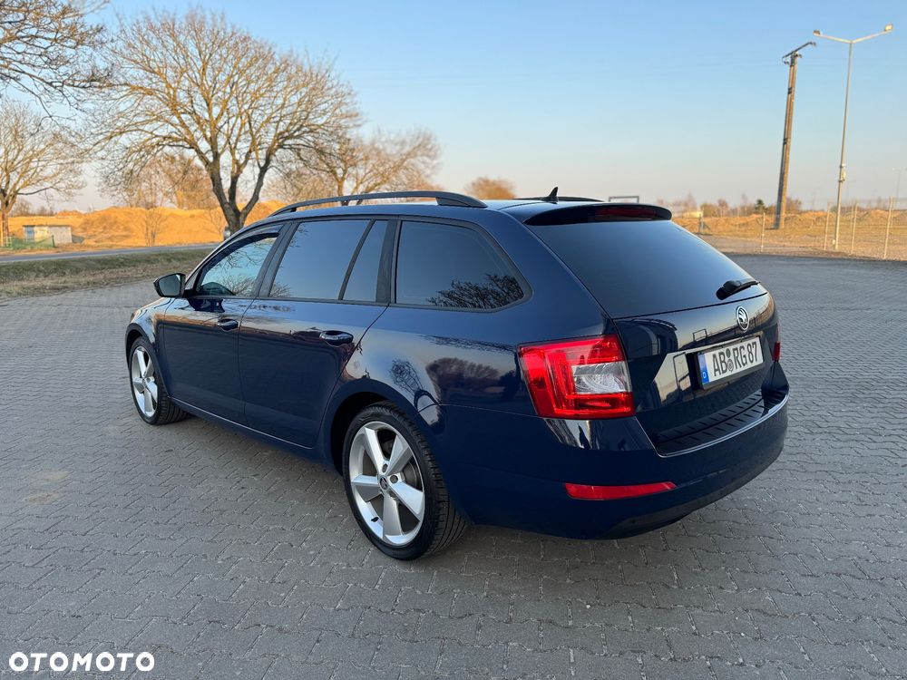Skoda Octavia 2.0 TDI Premium Edition - 4