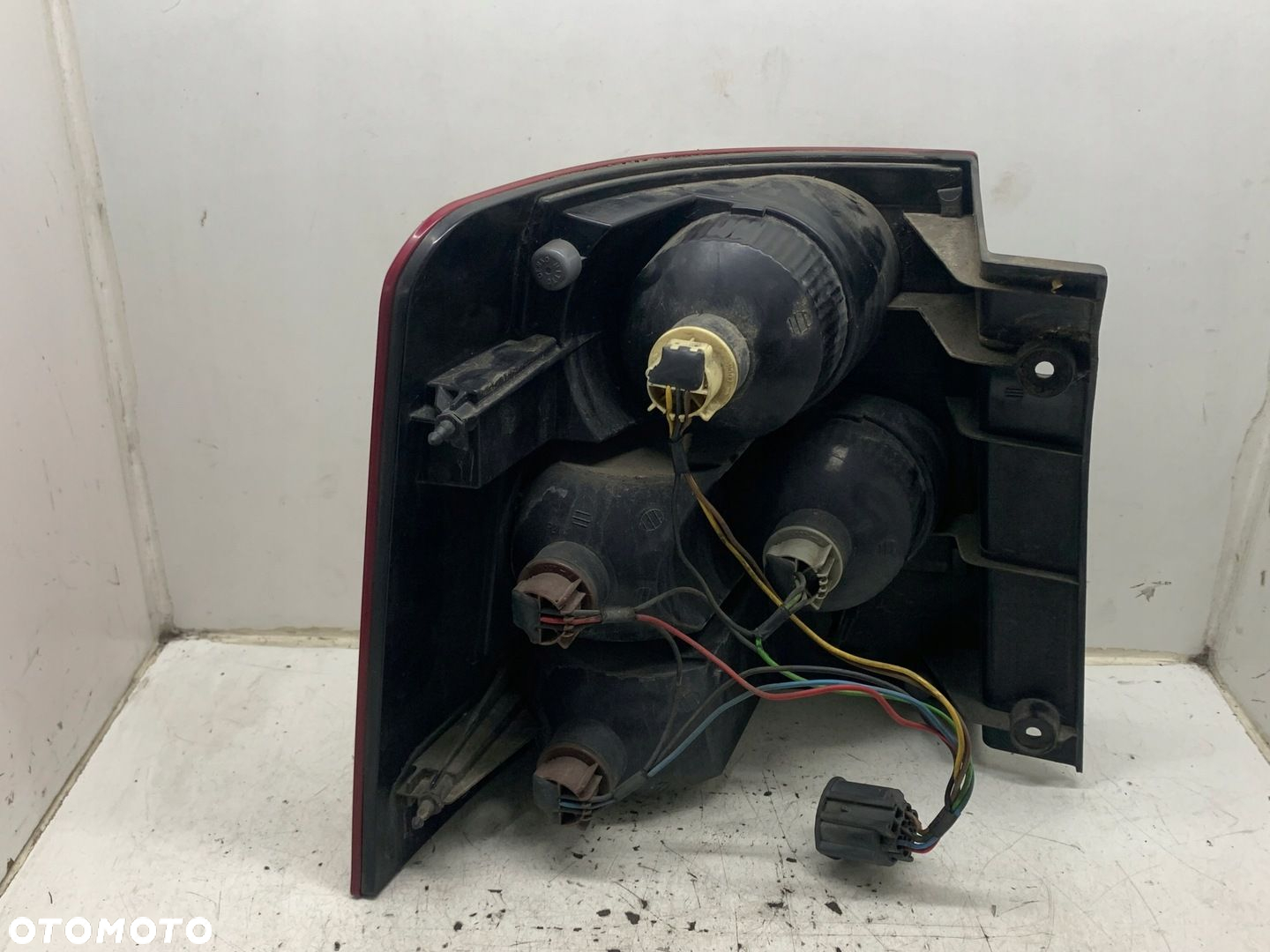 LAMPA PRAWY TYŁ PRAWA TYLNA XFB000662 RANGE ROVER SPORT I 05-13 EURO - 2