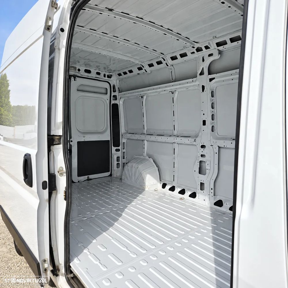 Opel Movano - 11