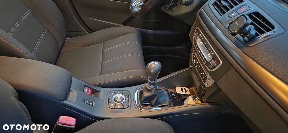 Renault Megane ENERGY TCe 130 EXPERIENCE - 23