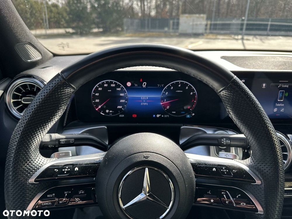 Mercedes-Benz GLB 200 AMG Line 7G-DCT - 16