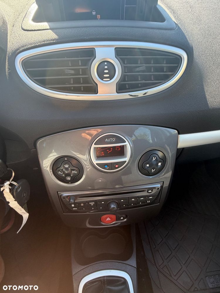 Renault Clio 1.2 16V Business - 18