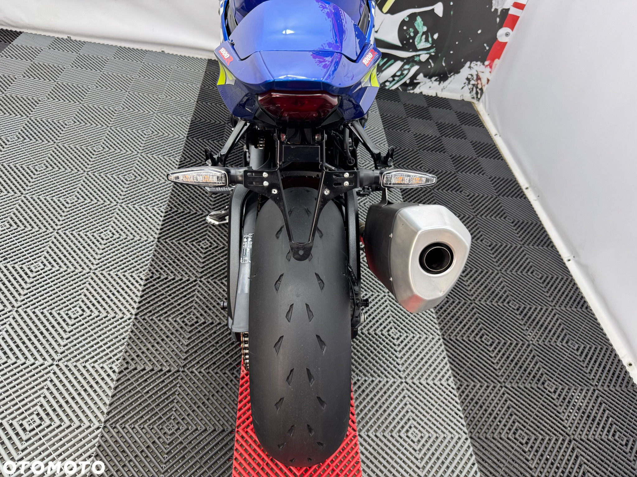 Suzuki GSX-R - 24