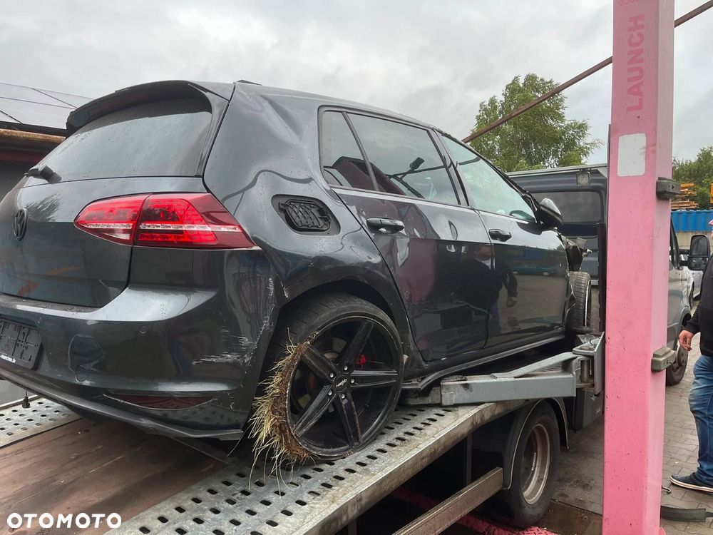 Volkswagen Golf GTI BlueMotion Technology DSG - 2