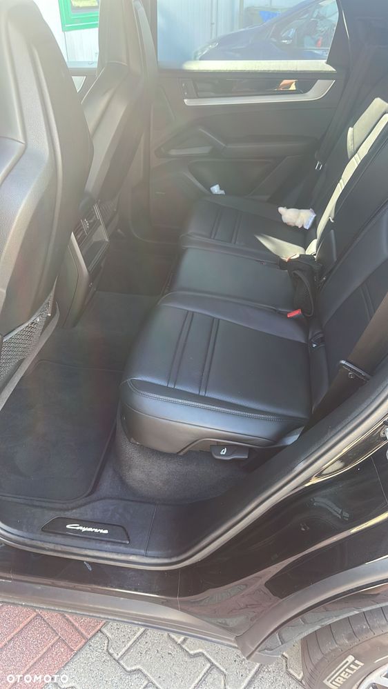 Porsche Cayenne - 12