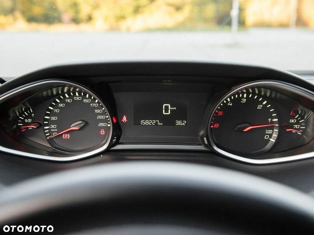 Peugeot 308 1.5 BlueHDi Allure Pack S&S - 31