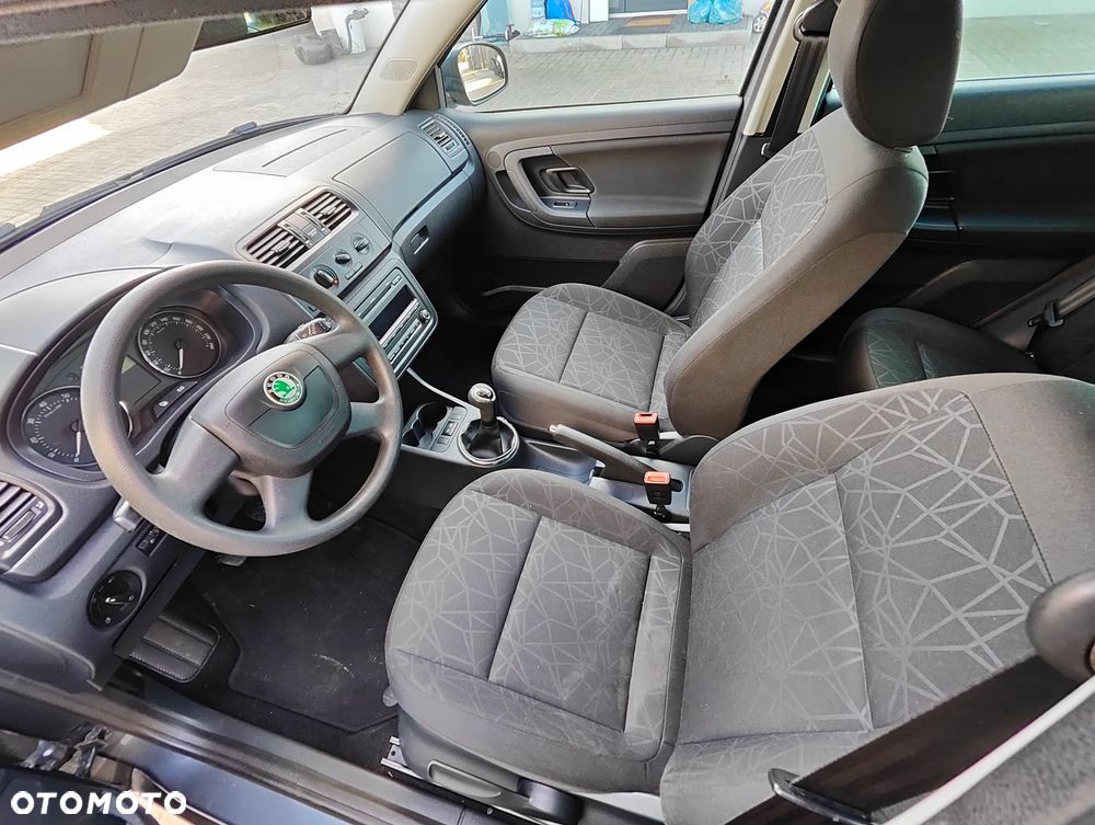 Skoda Fabia 1.2 HTP FAMILY - 12