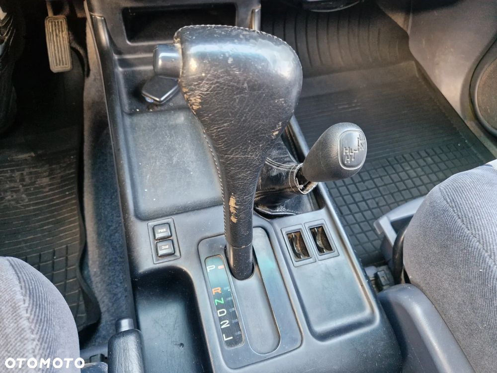 Toyota Land Cruiser - 11