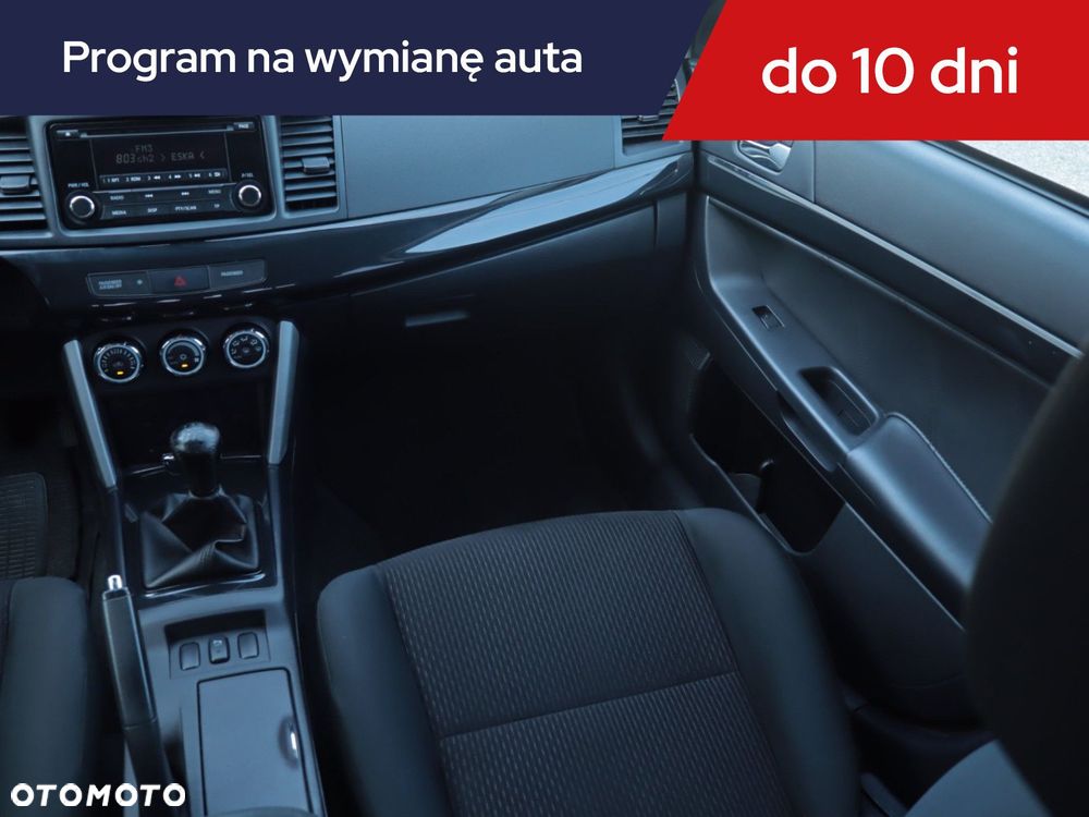 Mitsubishi Lancer - 10