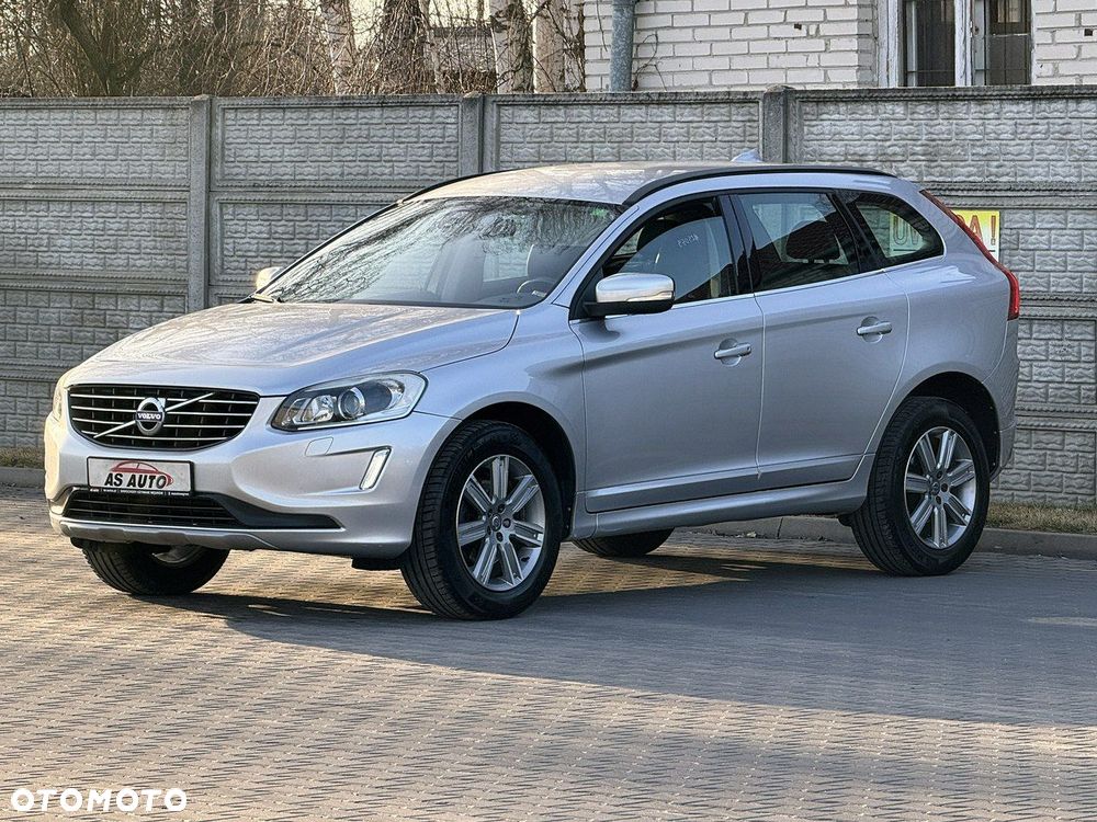 Volvo XC 60 D4 Momentum Pro - 24
