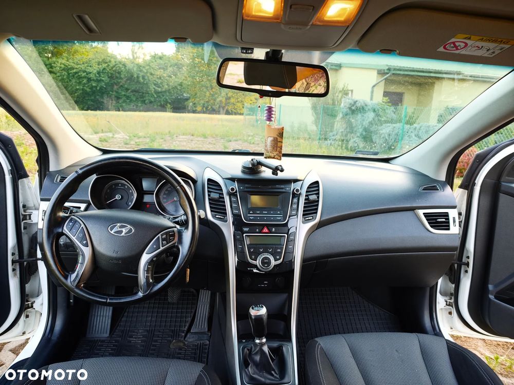 Hyundai i30 1.6 Comfort - 9