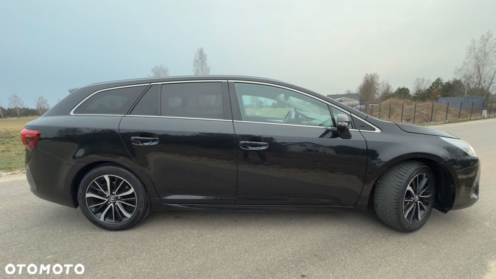 Toyota Avensis 2.0 D-4D Prestige - 3