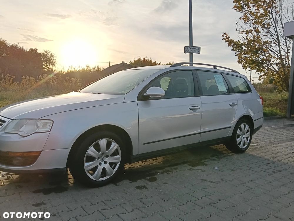 Volkswagen Passat - 4