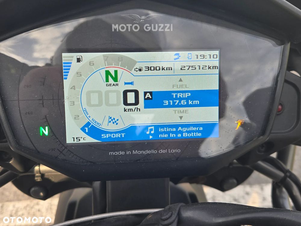 Moto Guzzi V85 - 6