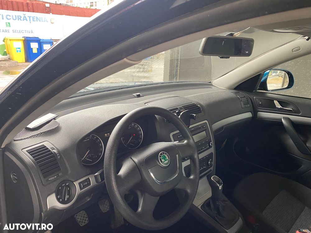 SKODA Octavia 2012 — imagine 12
