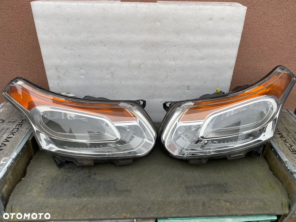 lampy c3 picasso eu komplet całe - 1