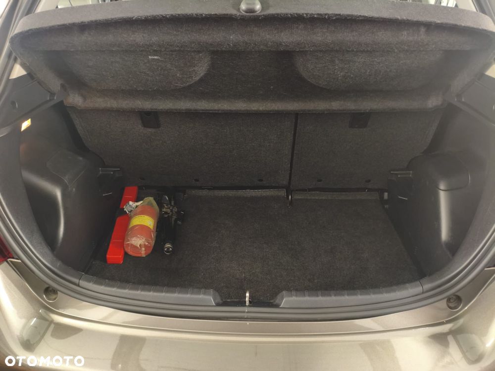 Toyota Yaris 1.33 Selection Passion - 13