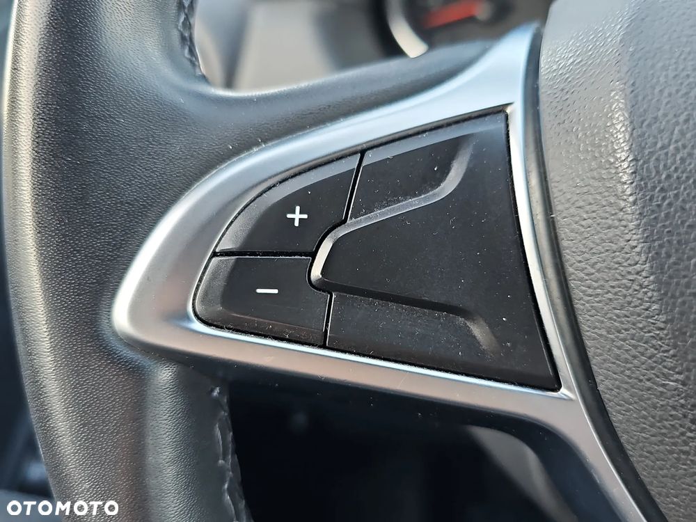 Dacia Duster 1.6 SCe Laureate S&S - 14