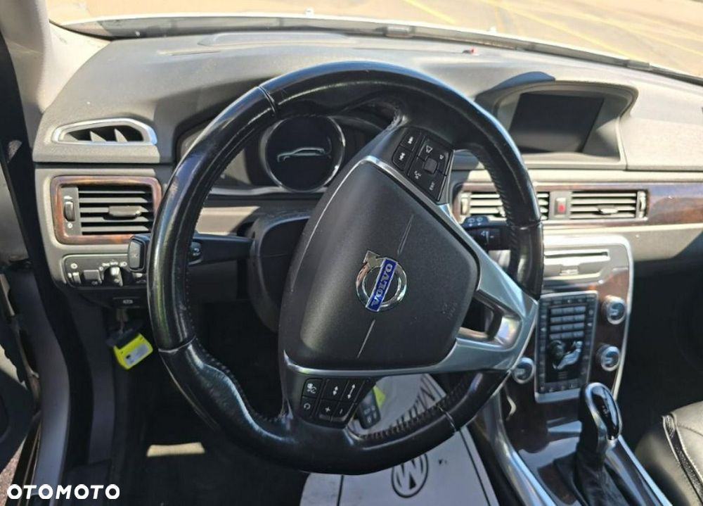 Volvo XC 70 - 8