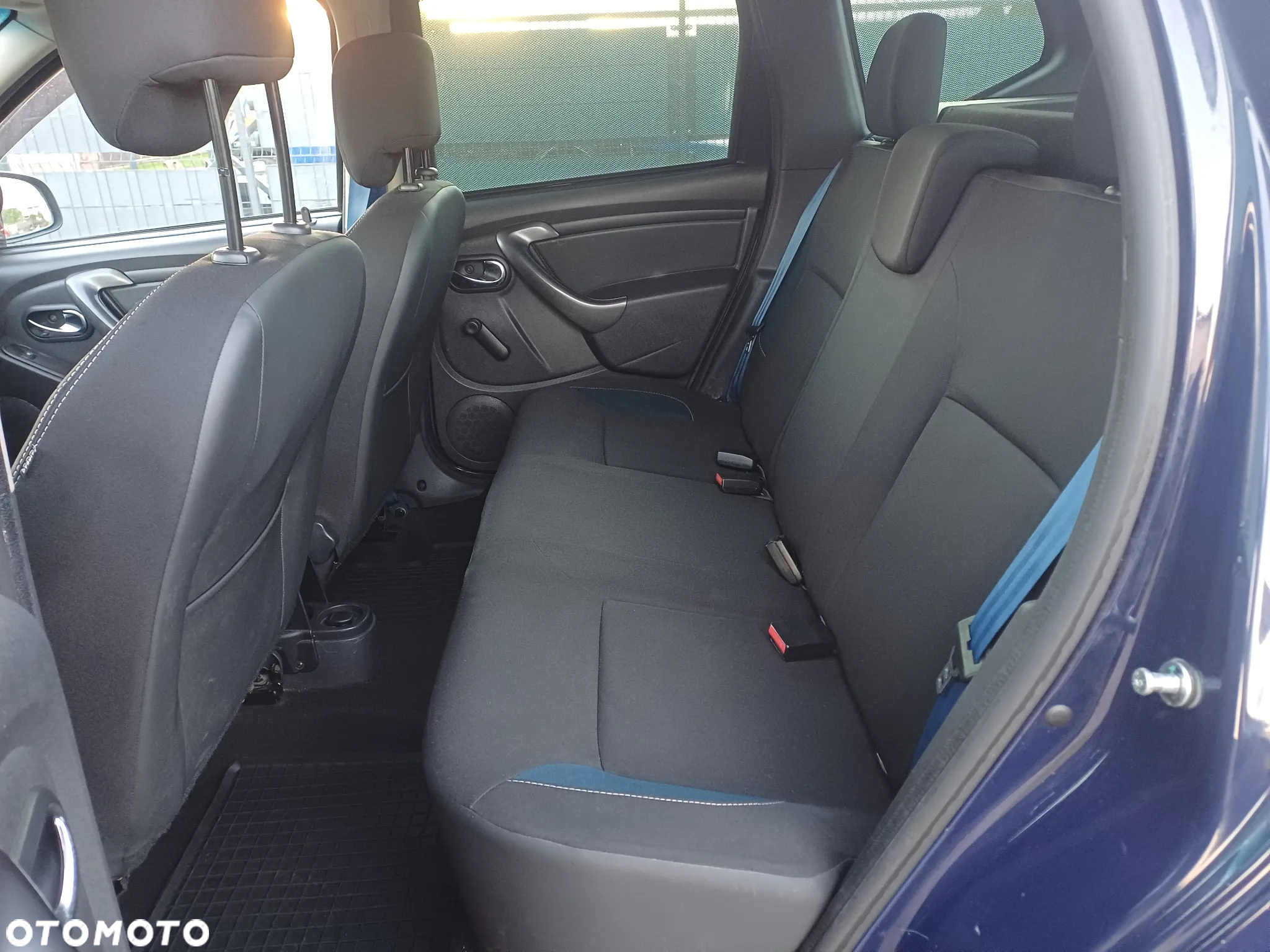 Dacia Duster 1.6 16V 4x2 Laureate - 10