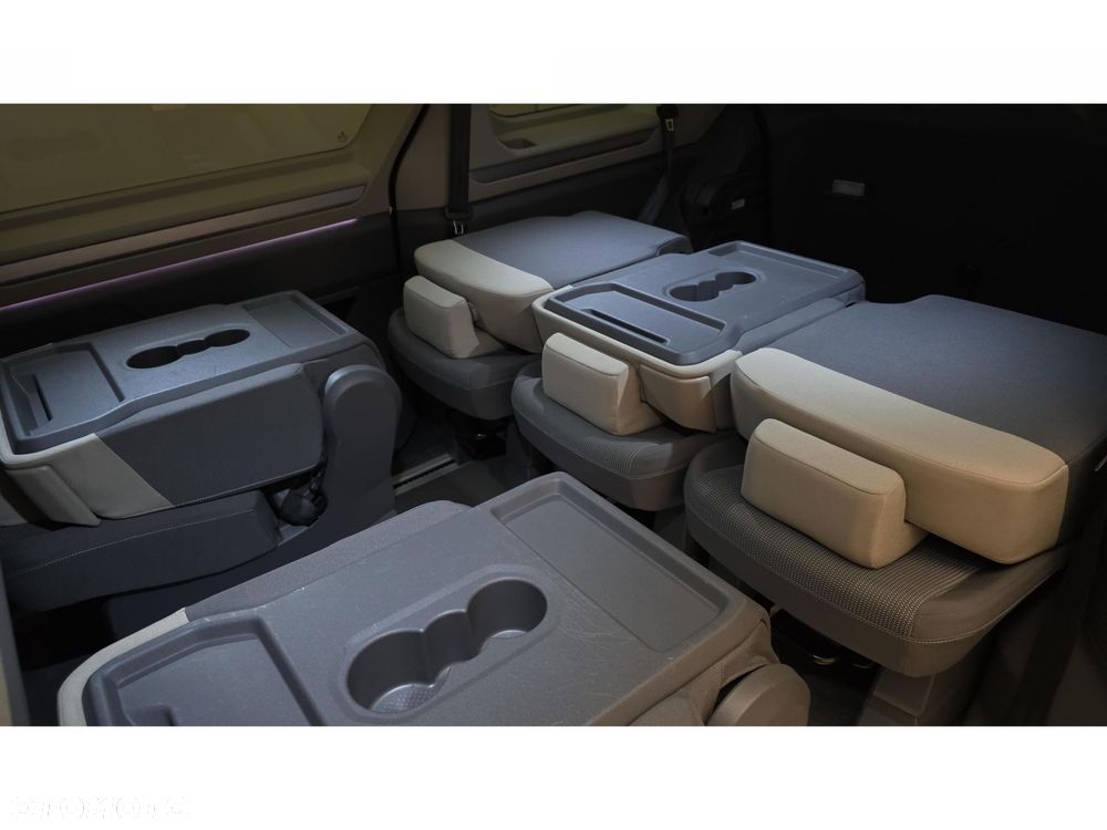 Volkswagen Multivan - 29