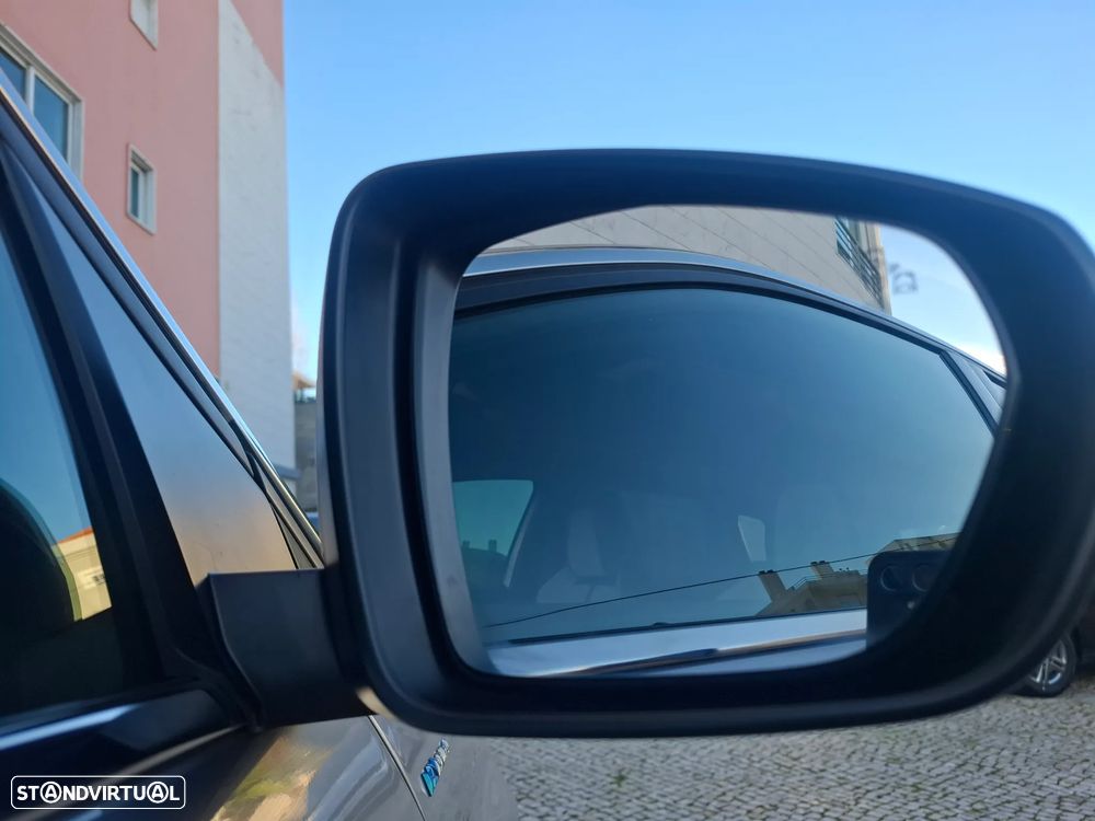 Peugeot 3008 1.6 Hybrid4 GT Pack e-EAT8 - 56